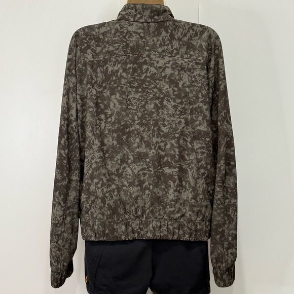 Lululemon Bombs Away Jacket Black Medium Olive Dark Olive Size 8 Reversible - Picture 12 of 16